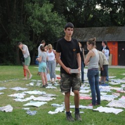 Uitladen Materiaal  18 - Scouts en Gidsen Zaventem 